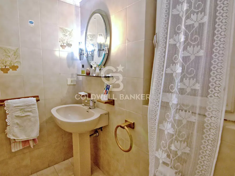 Immagine 11 di Casa indipendente in vendita  in Piazza Maggiore Gadani a Campo Nell'elba