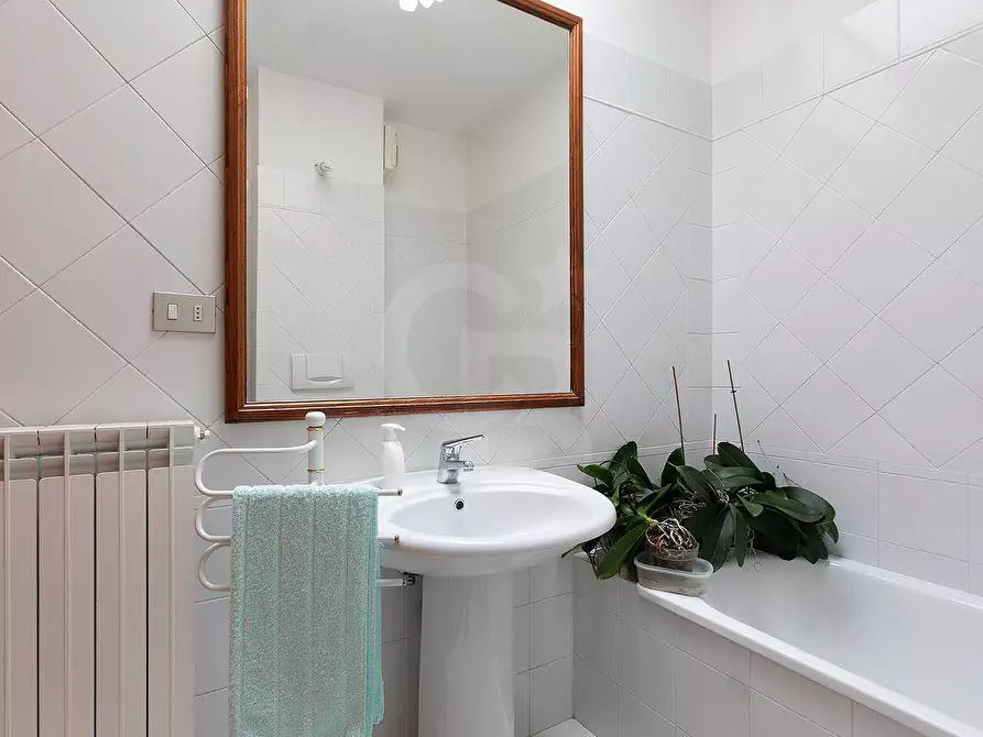 Immagine 13 di Appartamento in vendita  in Piazza Generale Carlo Alberto dalla Chiesa a Viterbo