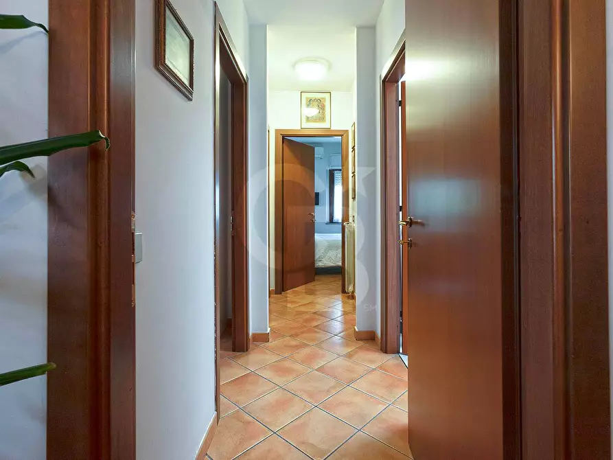 Immagine 10 di Appartamento in vendita  in Piazza Generale Carlo Alberto dalla Chiesa a Viterbo