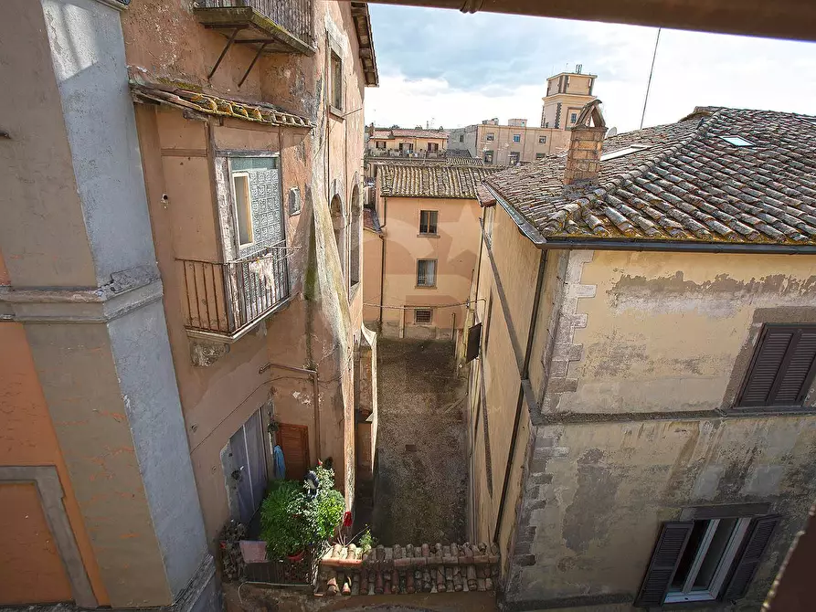 Immagine 16 di Appartamento in vendita  in Via Sacchi a Viterbo