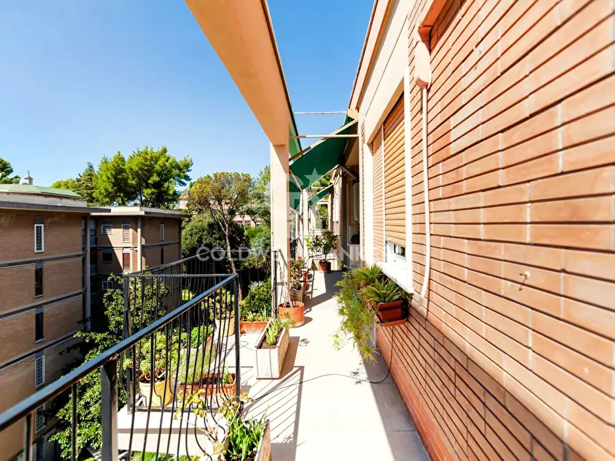 Immagine 9 di Appartamento in vendita  in Viale Dei Primati Sportivi a Roma