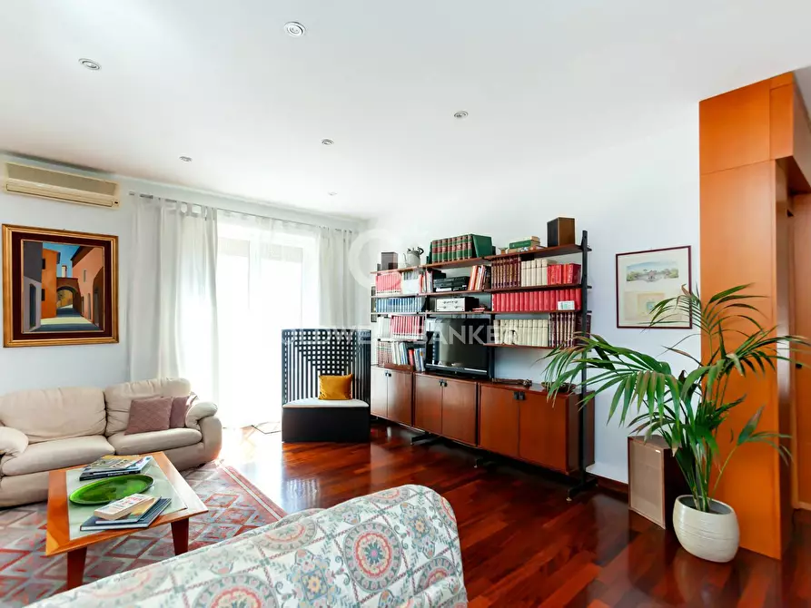 Immagine 27 di Appartamento in vendita  in Viale Dei Primati Sportivi a Roma