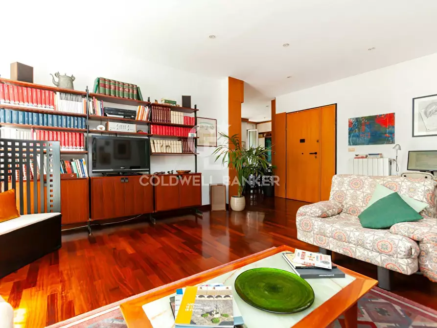 Immagine 30 di Appartamento in vendita  in Viale Dei Primati Sportivi a Roma