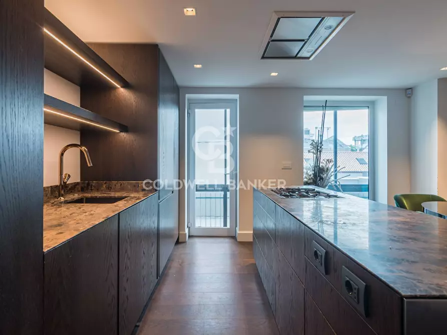 Immagine 4 di Appartamento in vendita  in piazzale Ceccarini a Riccione