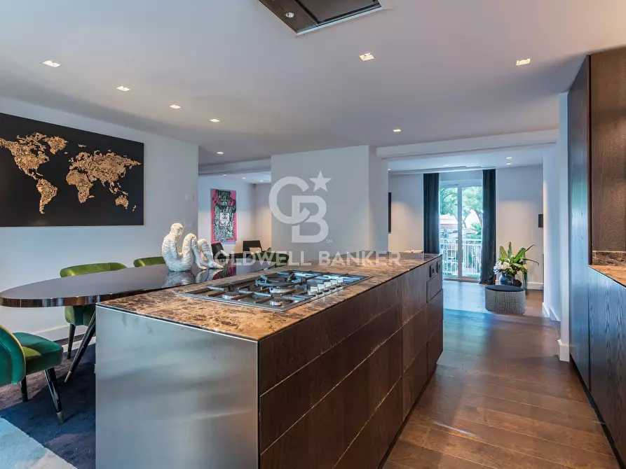 Immagine 6 di Appartamento in vendita  in piazzale Ceccarini a Riccione