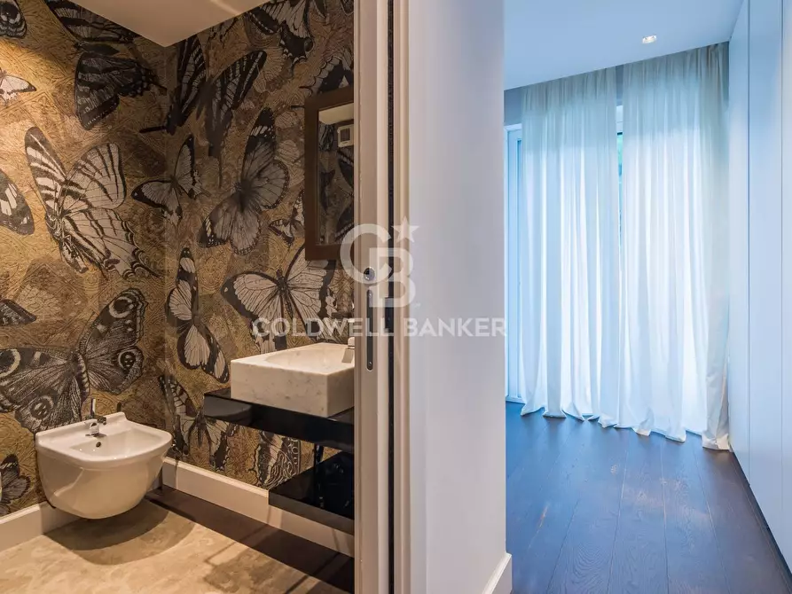 Immagine 12 di Appartamento in vendita  in piazzale Ceccarini a Riccione