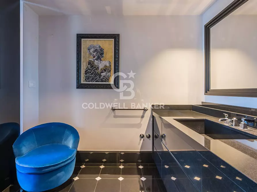 Immagine 21 di Appartamento in vendita  in piazzale Ceccarini a Riccione