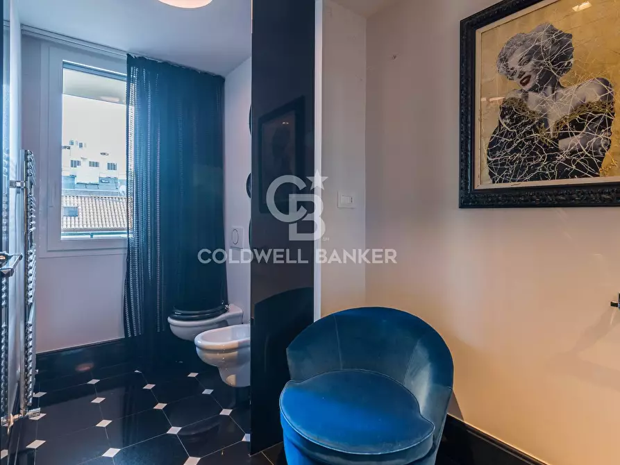 Immagine 22 di Appartamento in vendita  in piazzale Ceccarini a Riccione