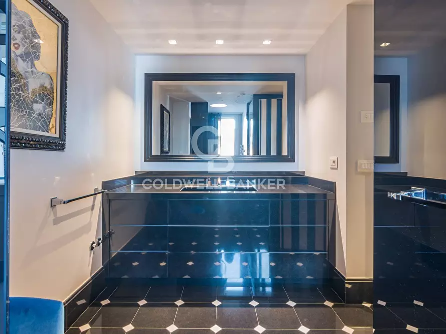 Immagine 24 di Appartamento in vendita  in piazzale Ceccarini a Riccione