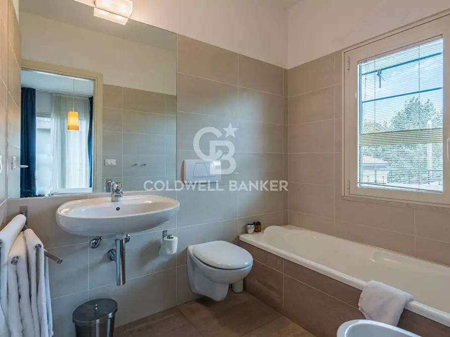 Immagine 19 di Attico in vendita  in Via Ponchielli a Riccione