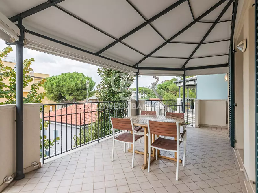 Immagine 21 di Attico in vendita  in Via Ponchielli a Riccione