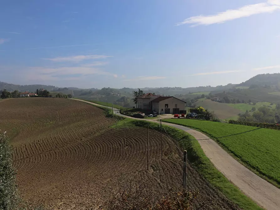 Immagine 29 di Villa in vendita  in Località riviera a Monforte D'alba