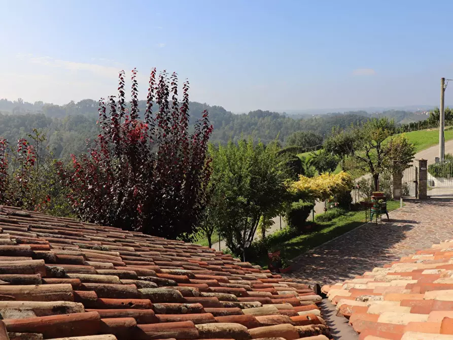 Immagine 30 di Villa in vendita  in Località riviera a Monforte D'alba
