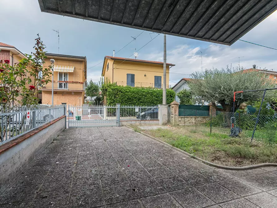 Immagine 23 di Rustico / casale in vendita  in Via Emilia Romagna a Cattolica