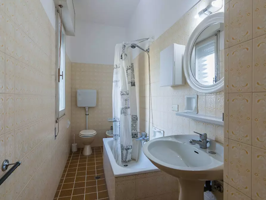 Immagine 8 di Appartamento in vendita  in Via Ala a Bellaria-Igea Marina