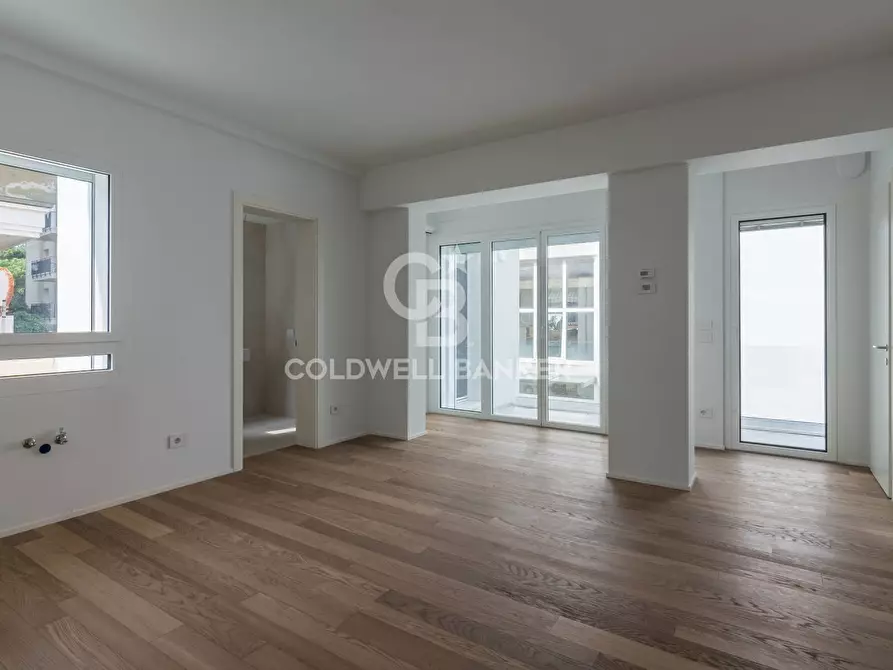 Immagine 1 di Attico in vendita  in Viale Milano a Riccione