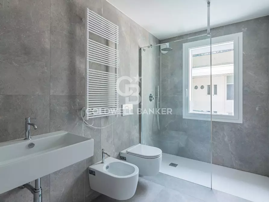 Immagine 13 di Attico in vendita  in Viale Milano a Riccione