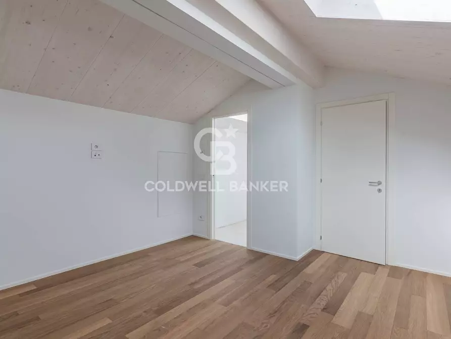 Immagine 23 di Attico in vendita  in Viale Milano a Riccione