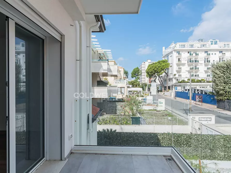 Immagine 28 di Attico in vendita  in Viale Milano a Riccione