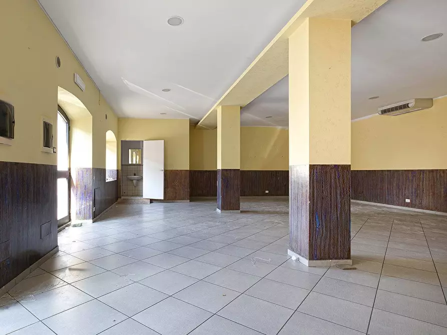 Immagine 4 di Palazzo in vendita  in Via del lavoro a Vetralla