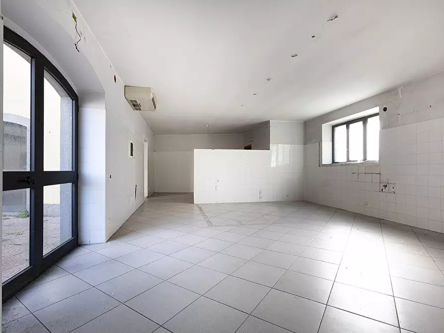 Immagine 14 di Palazzo in vendita  in Via del lavoro a Vetralla