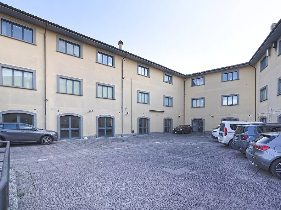 Immagine 17 di Palazzo in vendita  in Via del lavoro a Vetralla