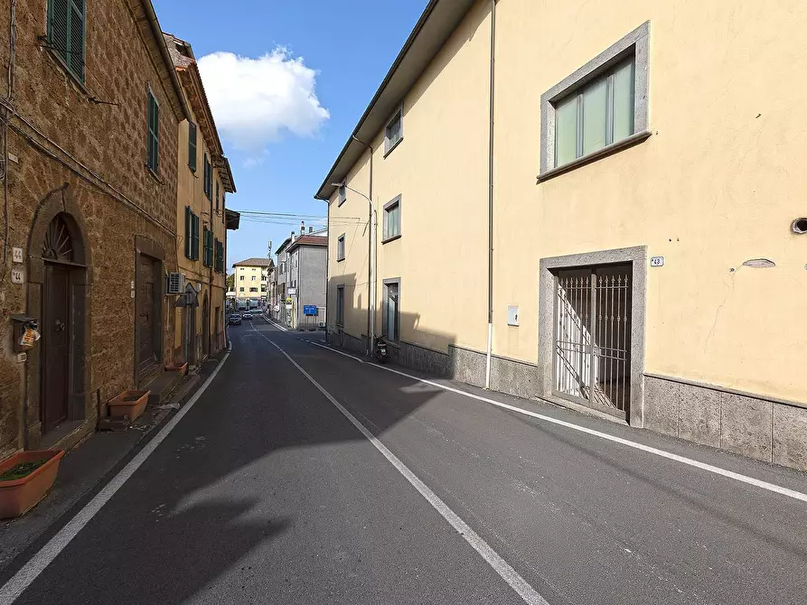 Immagine 22 di Palazzo in vendita  in Via del lavoro a Vetralla