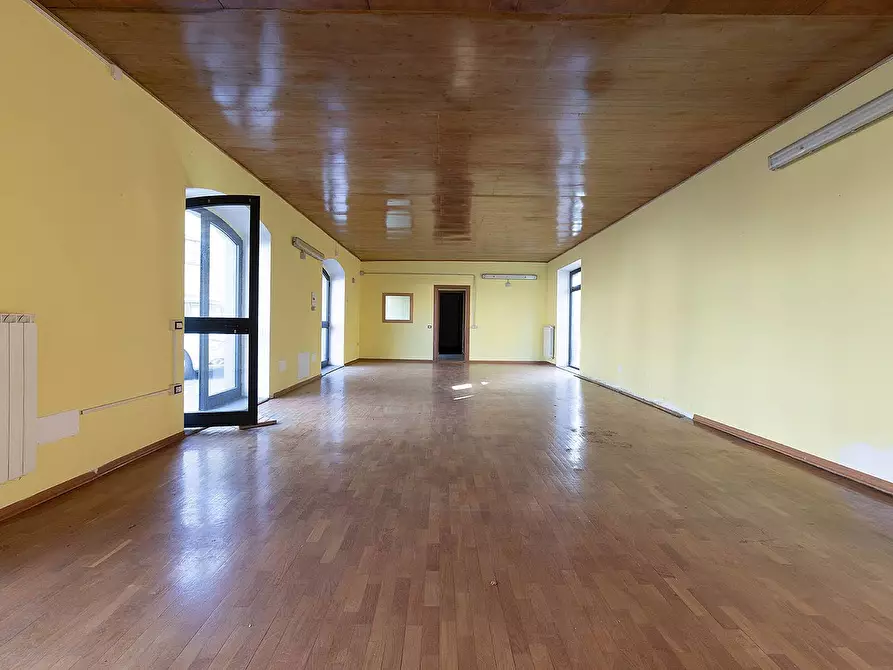 Immagine 23 di Palazzo in vendita  in Via del lavoro a Vetralla