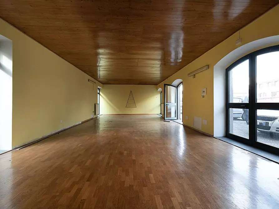 Immagine 24 di Palazzo in vendita  in Via del lavoro a Vetralla