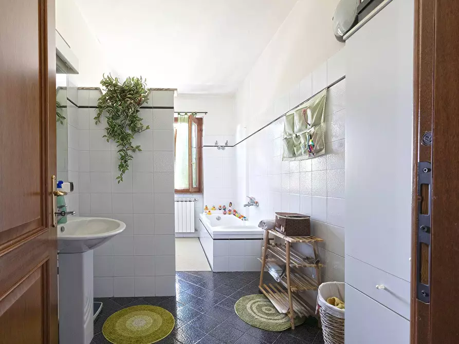 Immagine 25 di Villa in vendita  in Strada Pian del Trullo a Fabrica Di Roma