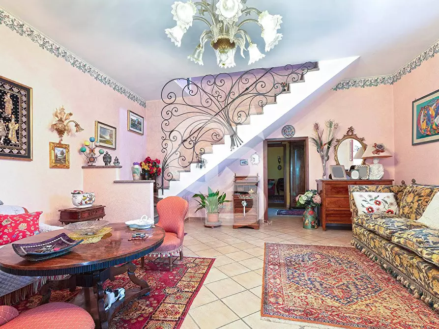 Immagine 5 di Villa in vendita  in Strada Piscin di Polvere a Viterbo