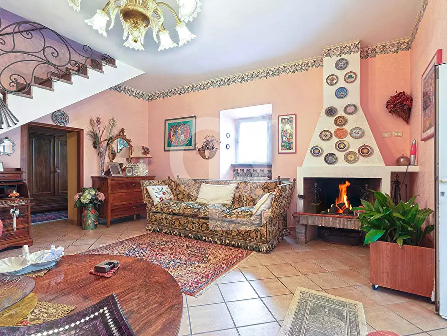 Immagine 7 di Villa in vendita  in Strada Piscin di Polvere a Viterbo