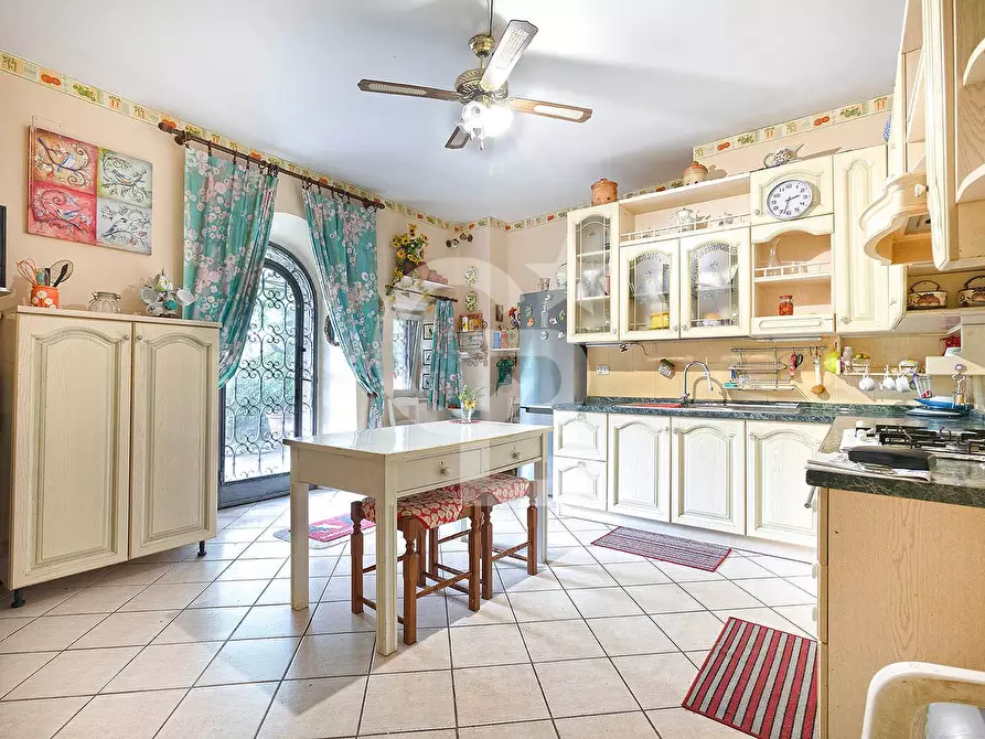 Immagine 15 di Villa in vendita  in Strada Piscin di Polvere a Viterbo