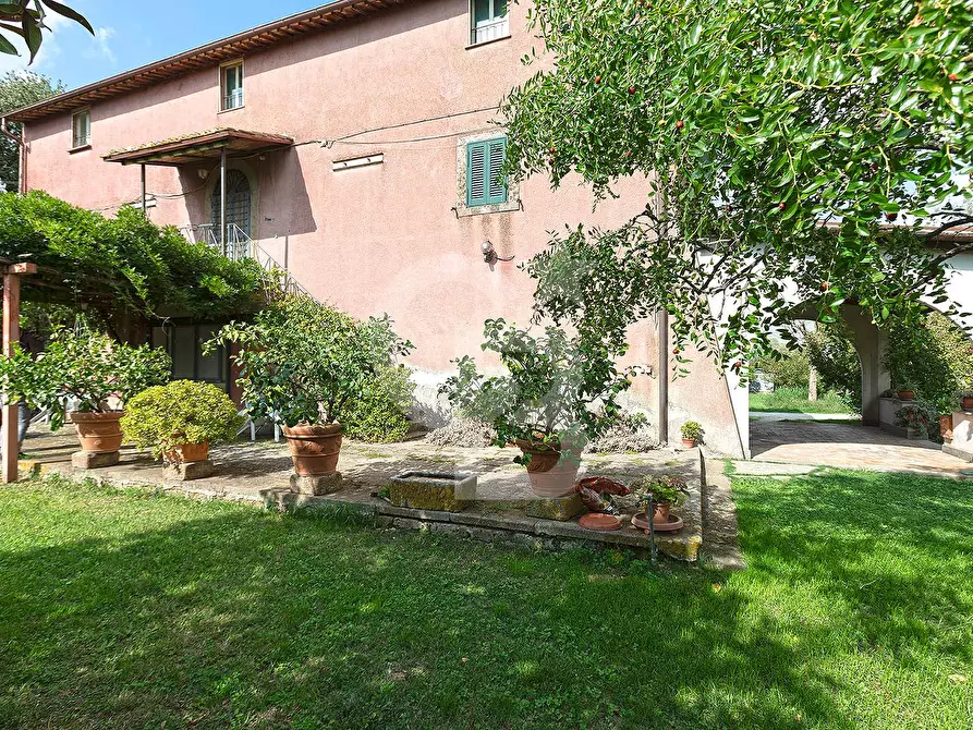 Immagine 25 di Villa in vendita  in Strada Piscin di Polvere a Viterbo