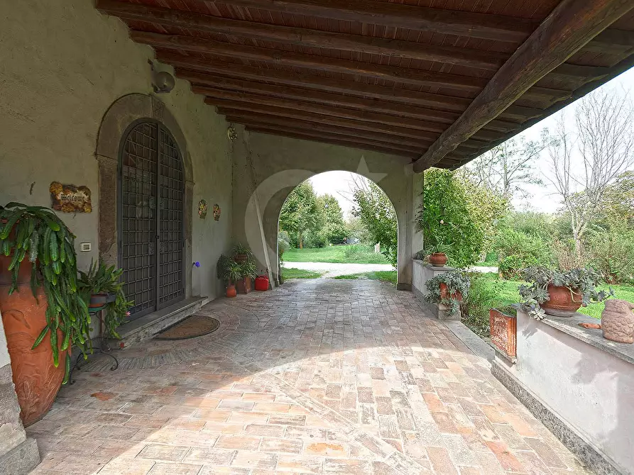Immagine 4 di Villa in vendita  in Strada Piscin di Polvere a Viterbo