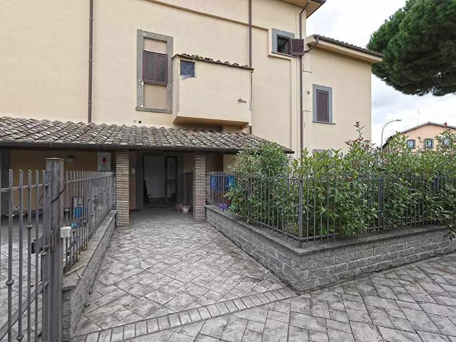 Immagine 21 di Appartamento in vendita  in Via Salicicchia a Viterbo