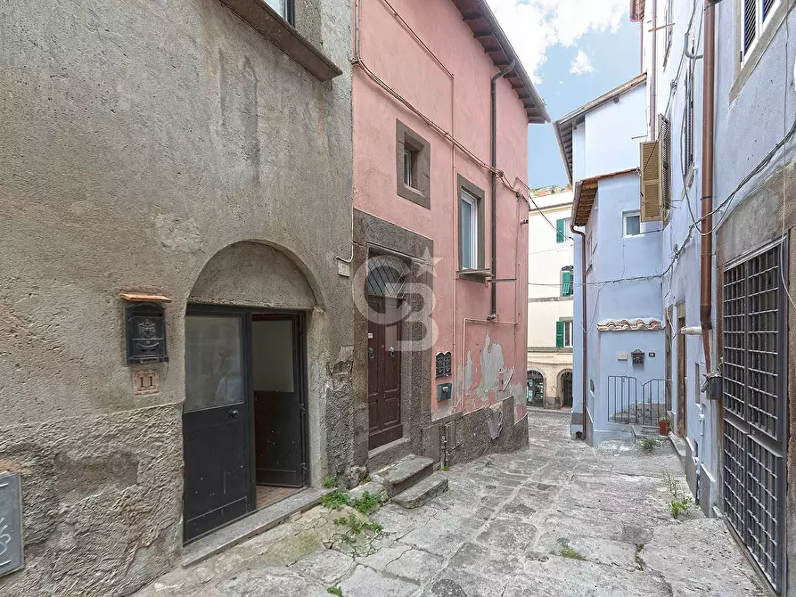 Immagine 4 di Appartamento in vendita  in Via dei Tignosi a Viterbo