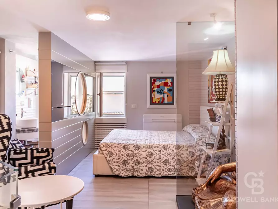 Immagine 12 di Appartamento in vendita  in Via Archimede a Roma