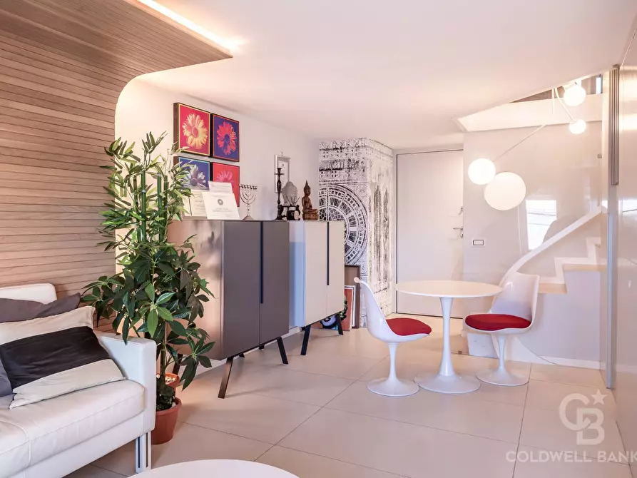 Immagine 4 di Appartamento in vendita  in Via Archimede a Roma