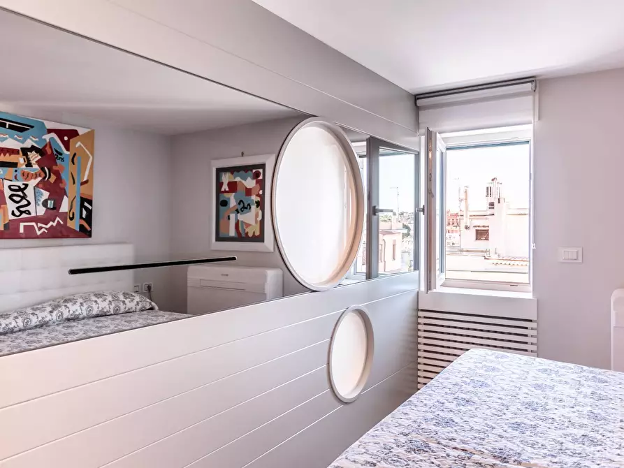 Immagine 13 di Appartamento in vendita  in Via Archimede a Roma