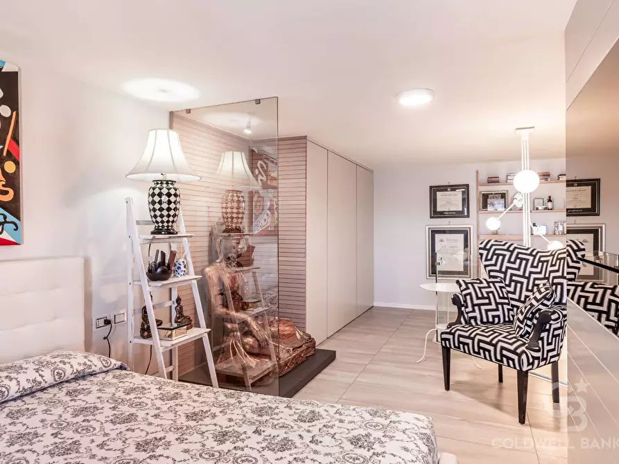 Immagine 15 di Appartamento in vendita  in Via Archimede a Roma