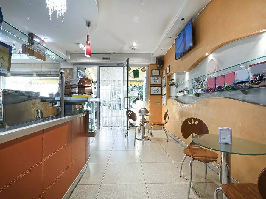 Immagine 5 di Attività commerciale in vendita  in Via Leonardo Murialdo a Viterbo