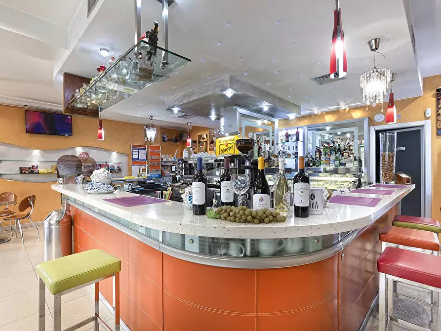 Immagine 7 di Attività commerciale in vendita  in Via Leonardo Murialdo a Viterbo