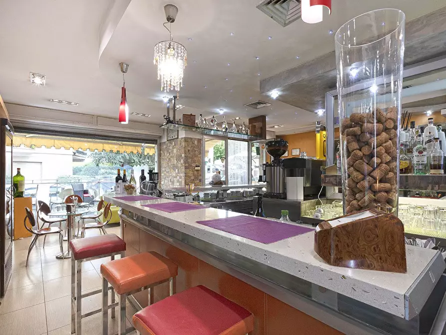 Immagine 8 di Attività commerciale in vendita  in Via Leonardo Murialdo a Viterbo