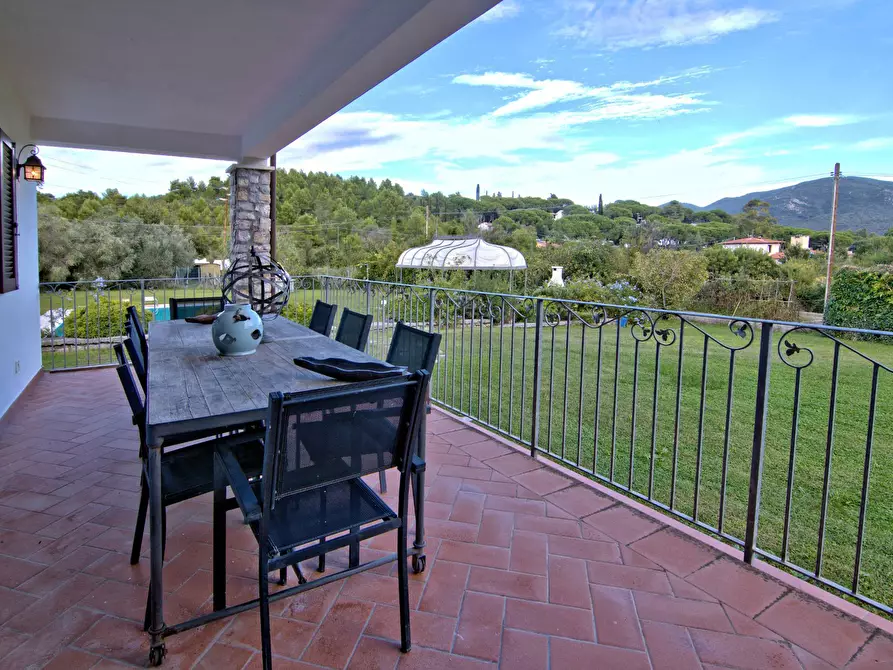 Immagine 18 di Villa in vendita  in Via della Pruniccia a Campo Nell'elba
