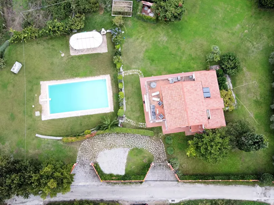 Immagine 5 di Villa in vendita  in Via della Pruniccia a Campo Nell'elba