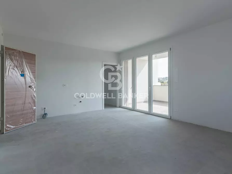 Immagine 5 di Appartamento in vendita  in Via Gradara a Riccione