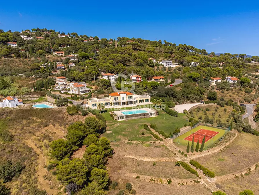 Immagine 7 di Villa in vendita  in Strada Antica Torre a Cipressa