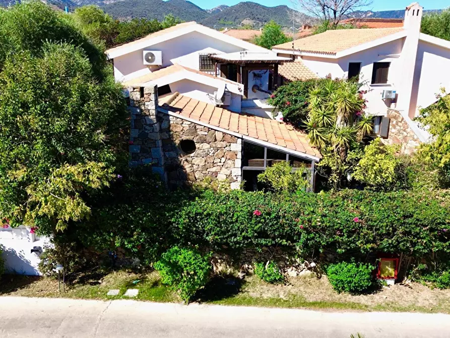 Immagine 25 di Villa in vendita  in Via del Tirreno a San Teodoro