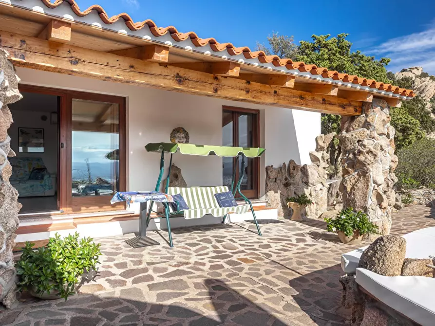 Immagine 21 di Villa in vendita  a Olbia